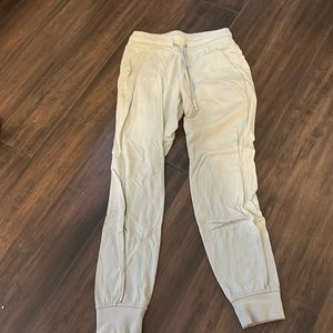 Lululemon Ready to Rulu Joggers size 4